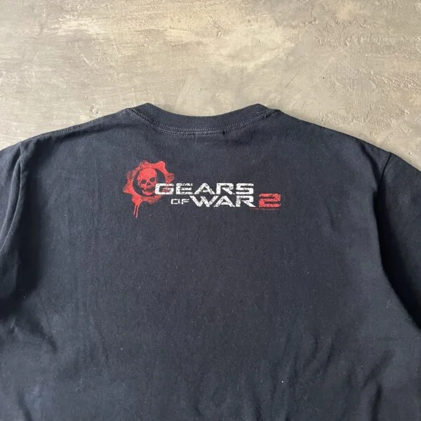 Gears of War 2 2000s Promo T-Shirt Xbox Gaming Tee Lancer Graphic