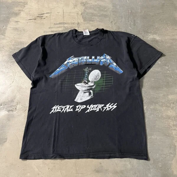 Metallica “Metal Up Your Ass” Graphic Tee Vintage 2000s – Distressed Collar with Safety Pins