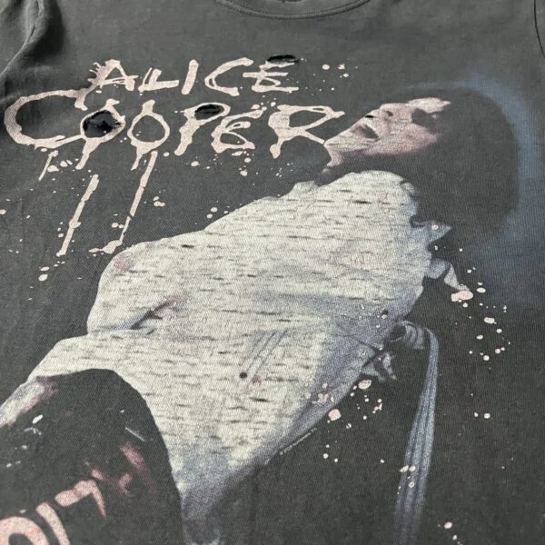 Alice Cooper Vintage Band T-Shirt – 2000s Distressed