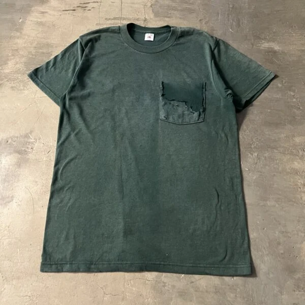 Vintage Pocket T-Shirt 2000s – Faded Green Distressed